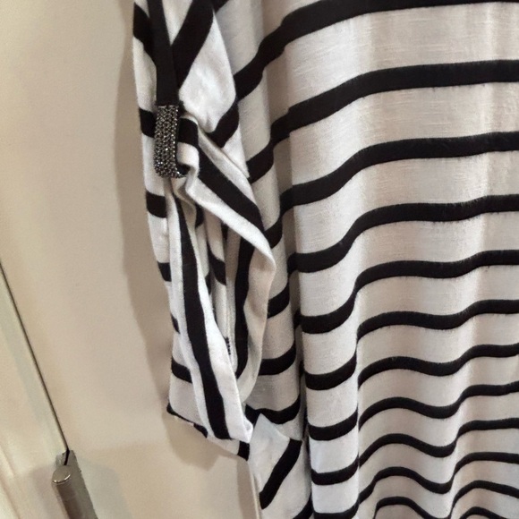 White House Black Market Striped Women's Top - Picture 5 of 7